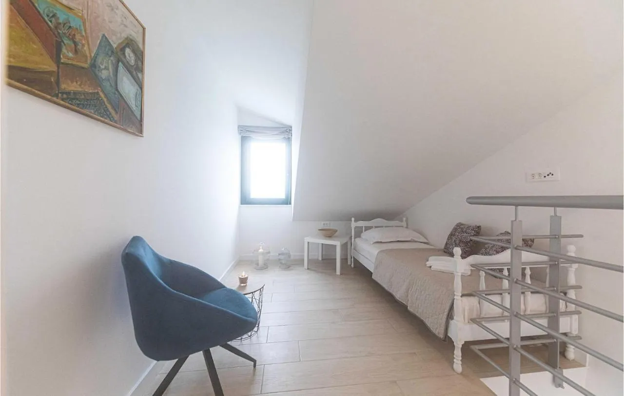 Holiday home Gorgeous Home In Okrug Gornji With Wifi Trogir
