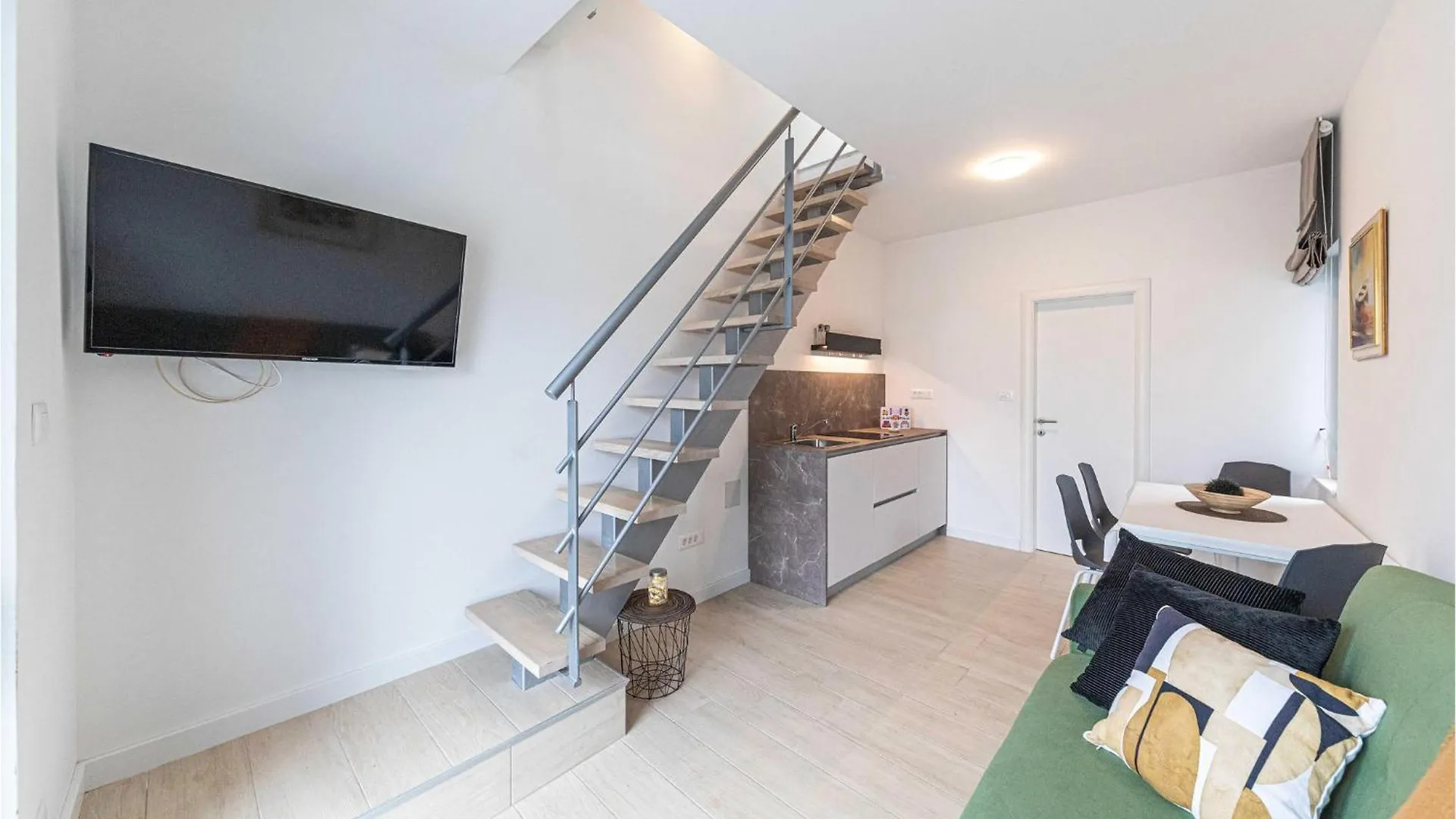 Gorgeous Home In Okrug Gornji With Wifi Trogir Holiday home