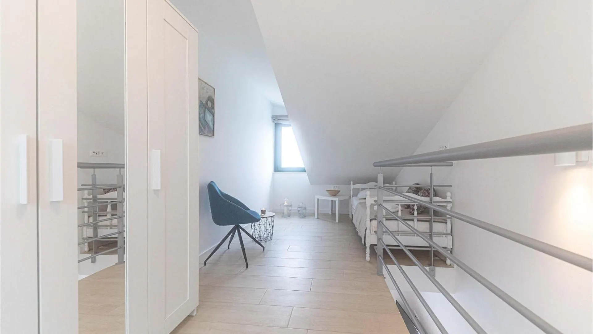 Gorgeous Home In Okrug Gornji With Wifi Trogir Semesterbostad